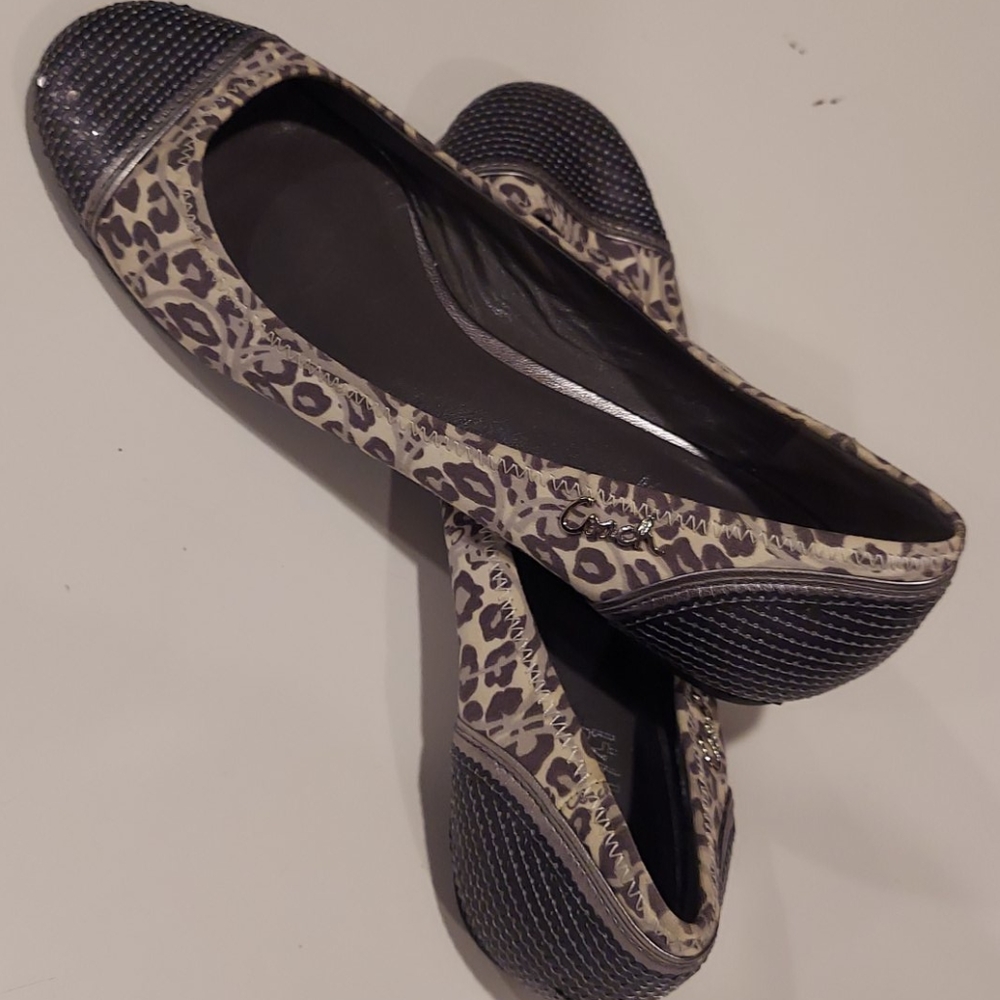 FINAL PRIZE 🔥Coach flats az(8-1/2-B) gray pretty 💝